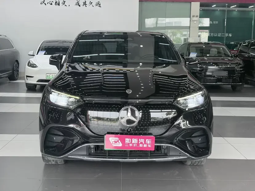 Mercedes-Benz EQE SUV