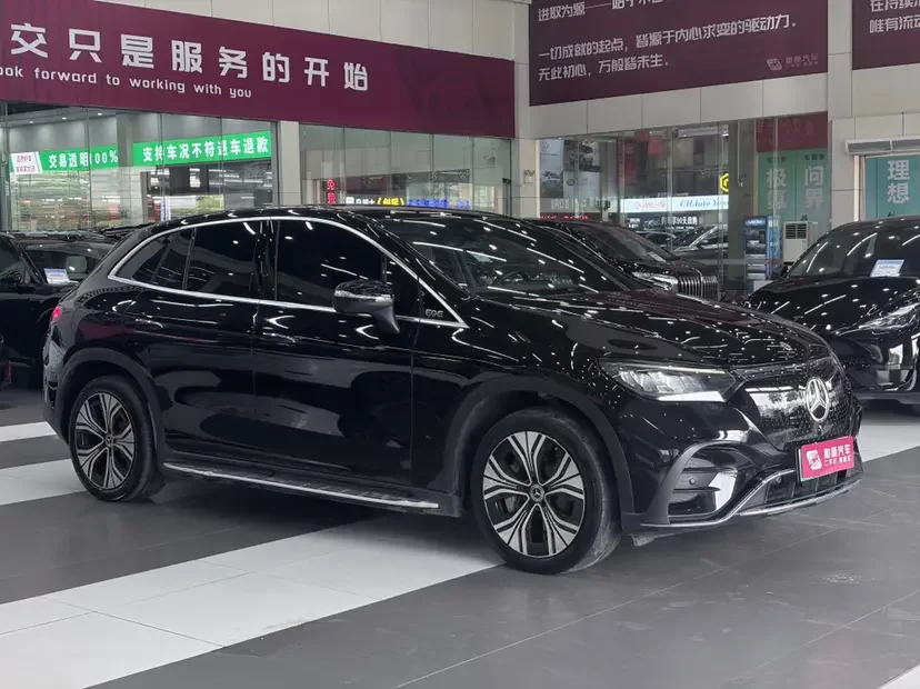 Mercedes-Benz EQE SUV