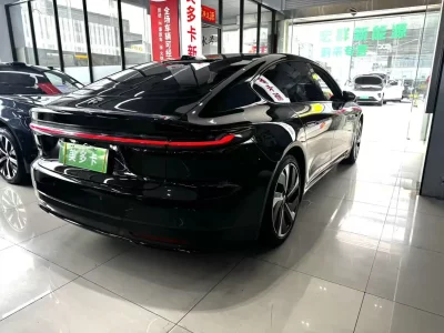 NIO ET7