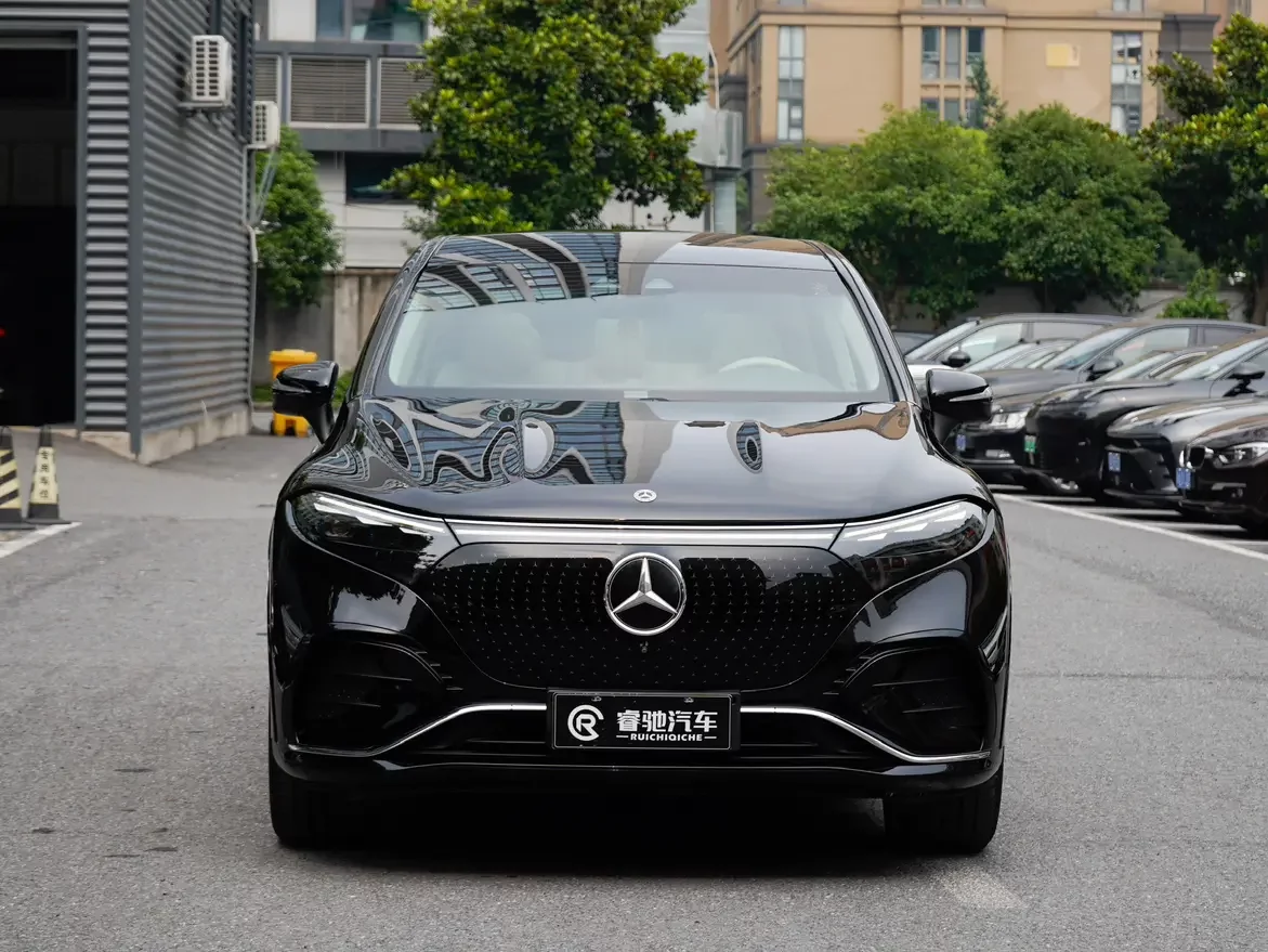 Mercedes-Benz EQS SUV