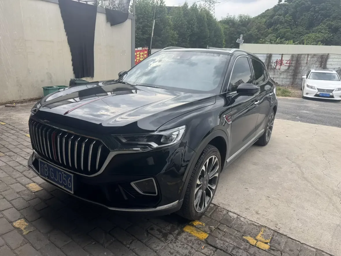 Hongqi HS5