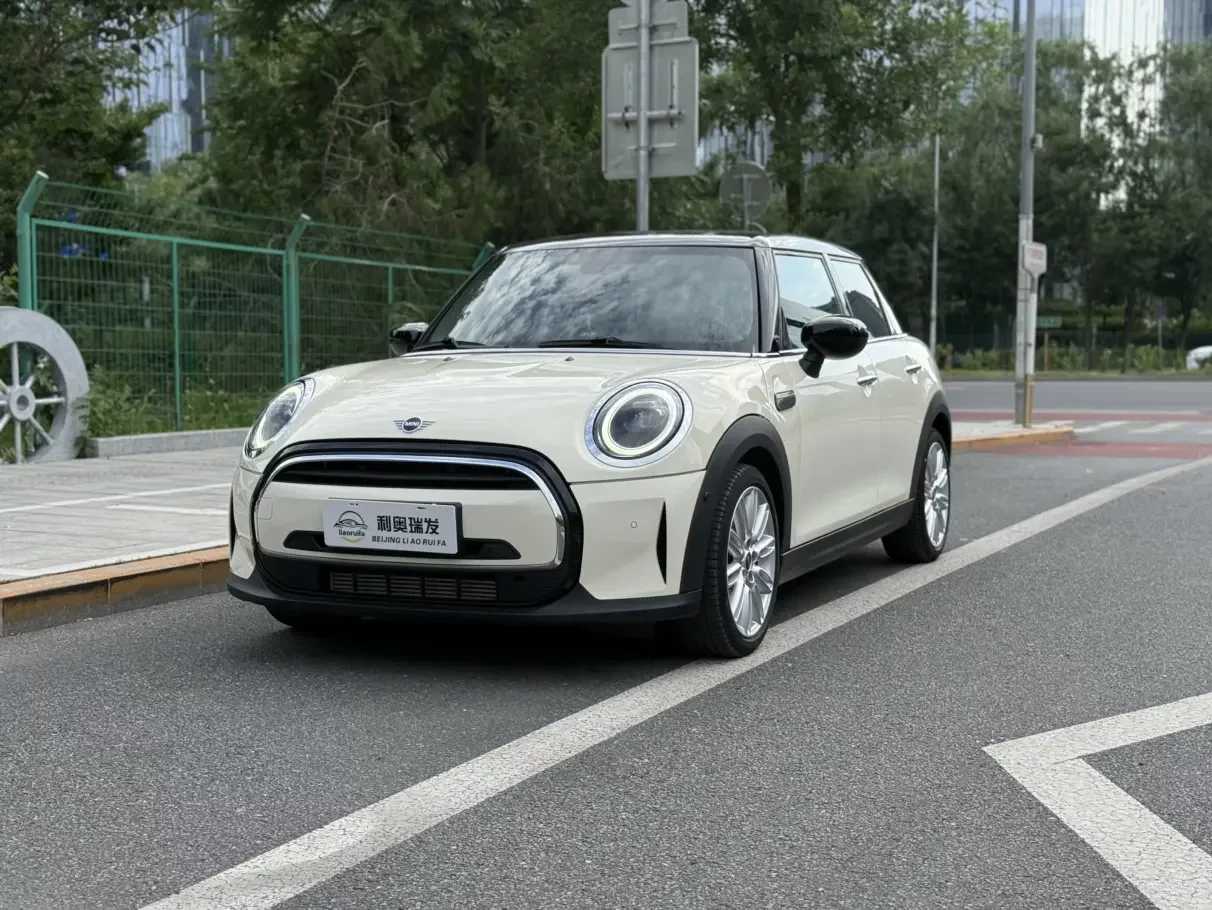 MINI 