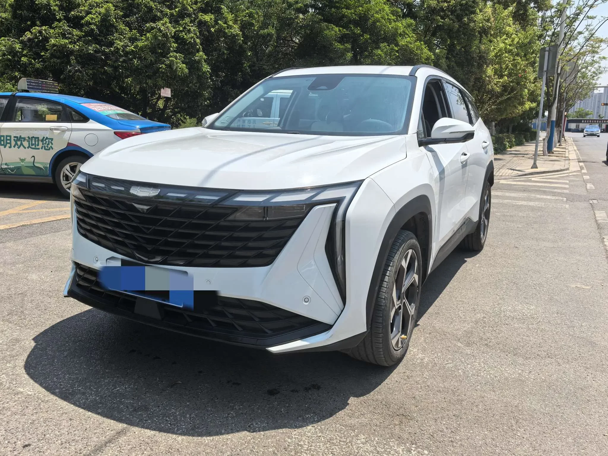 Geely Atlas L