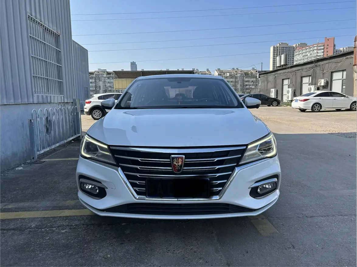 Roewe i5