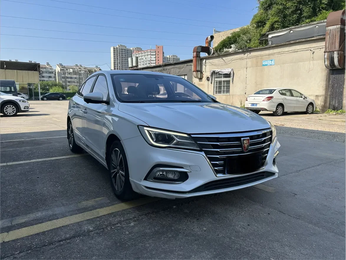 Roewe i5