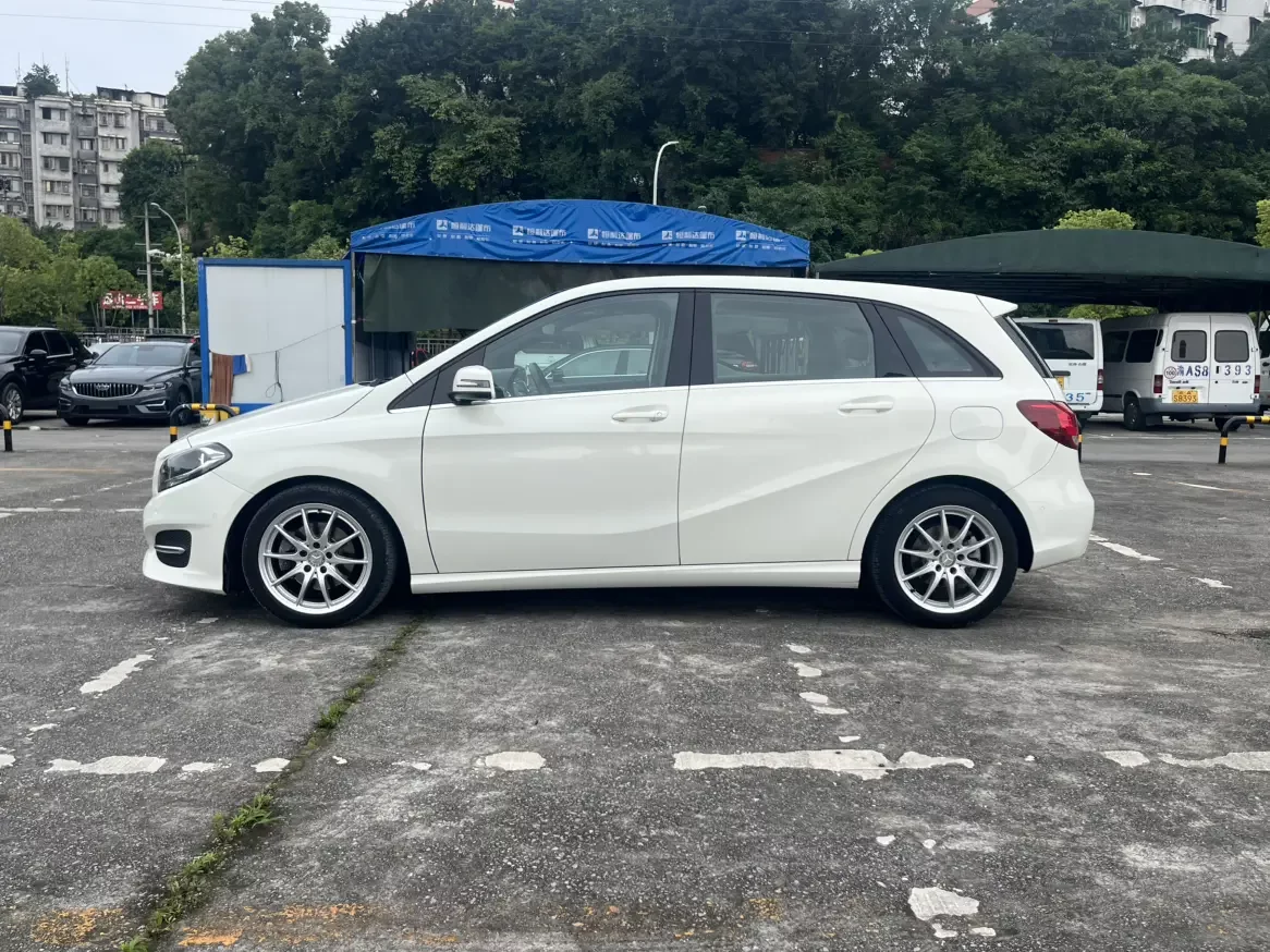 Mercedes-Benz B Class