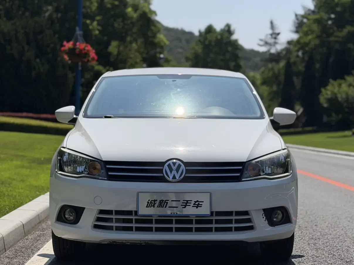 Volkswagen Jetta  из Китая