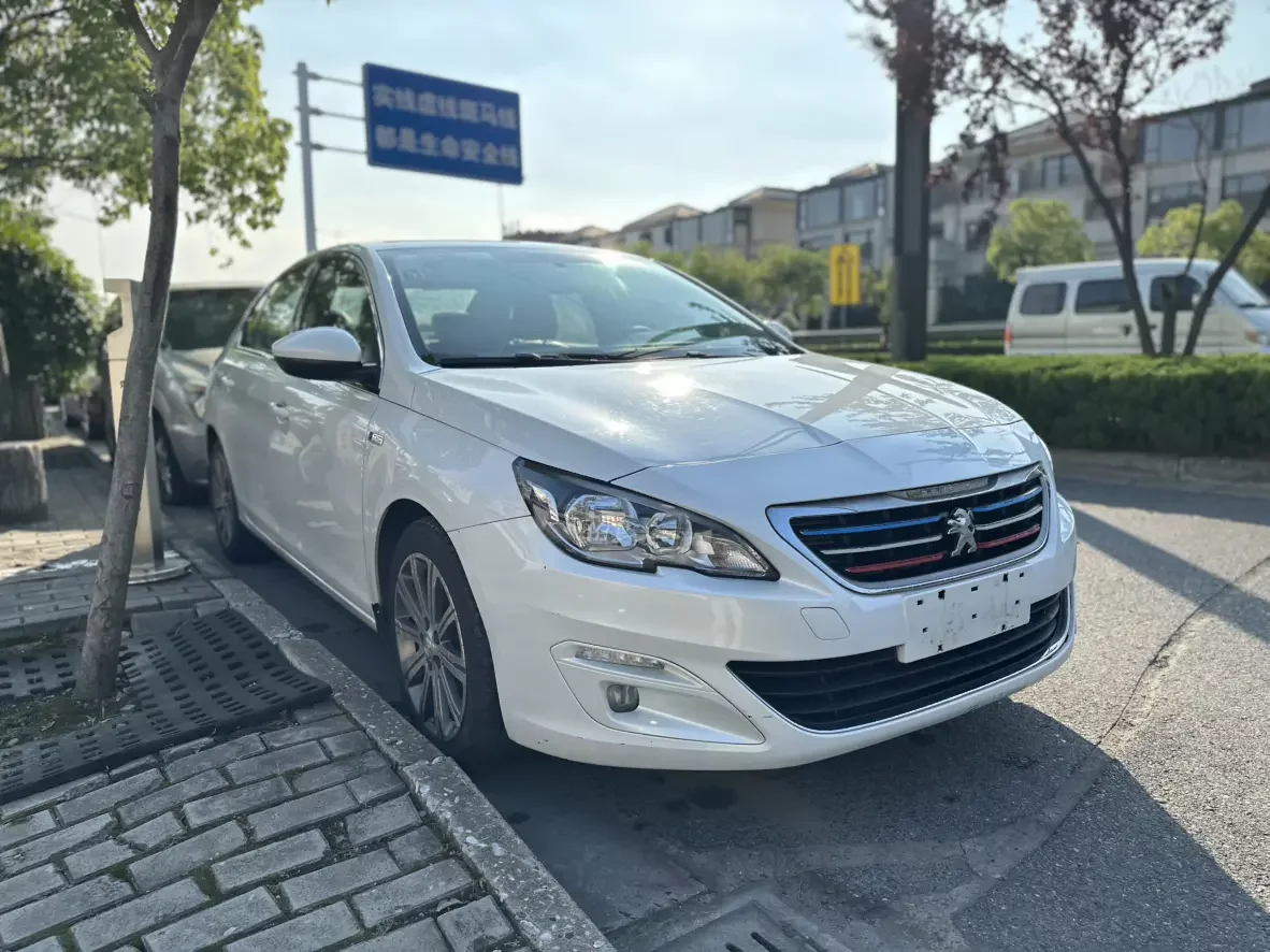 Peugeot 408