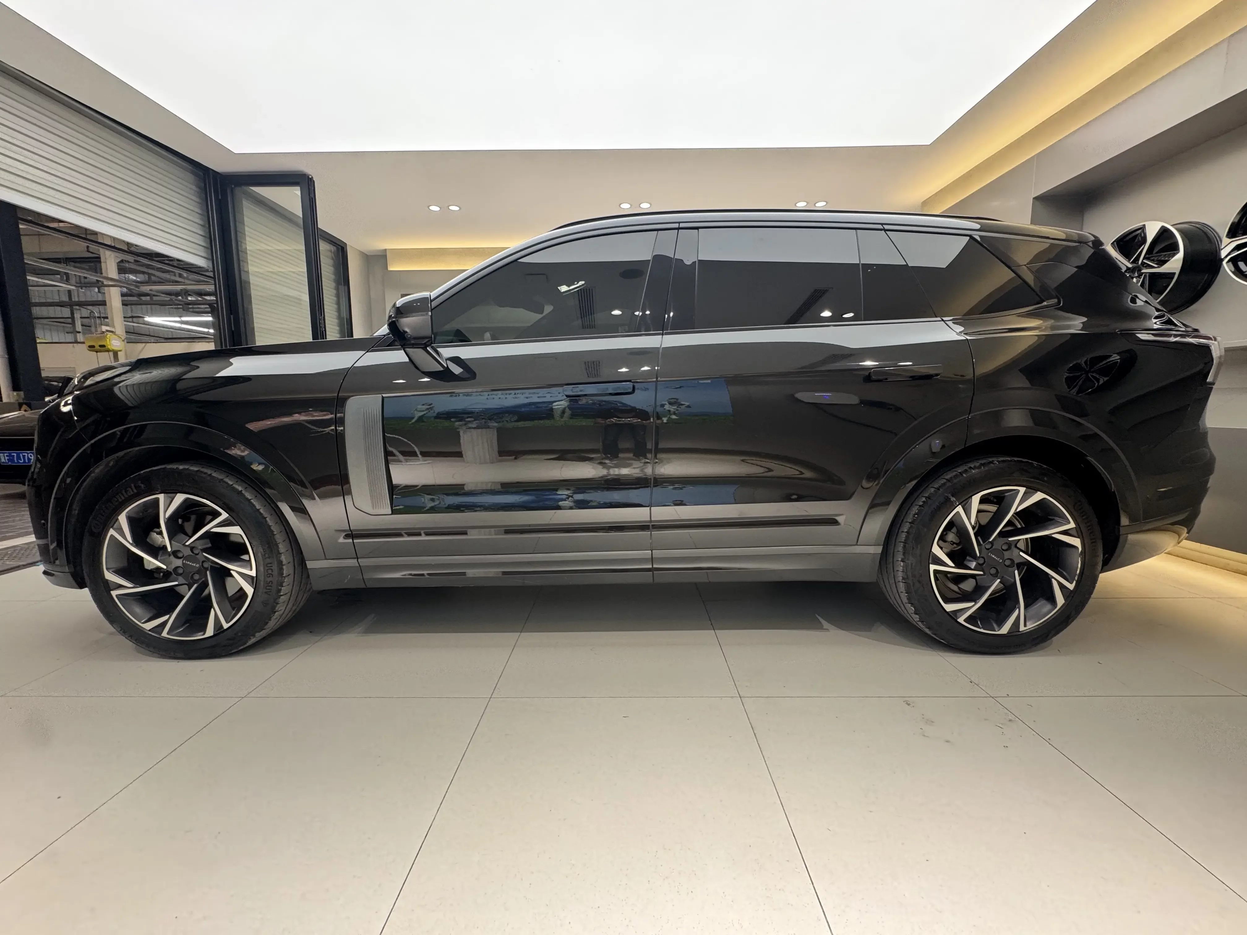 Lynk & Co 09