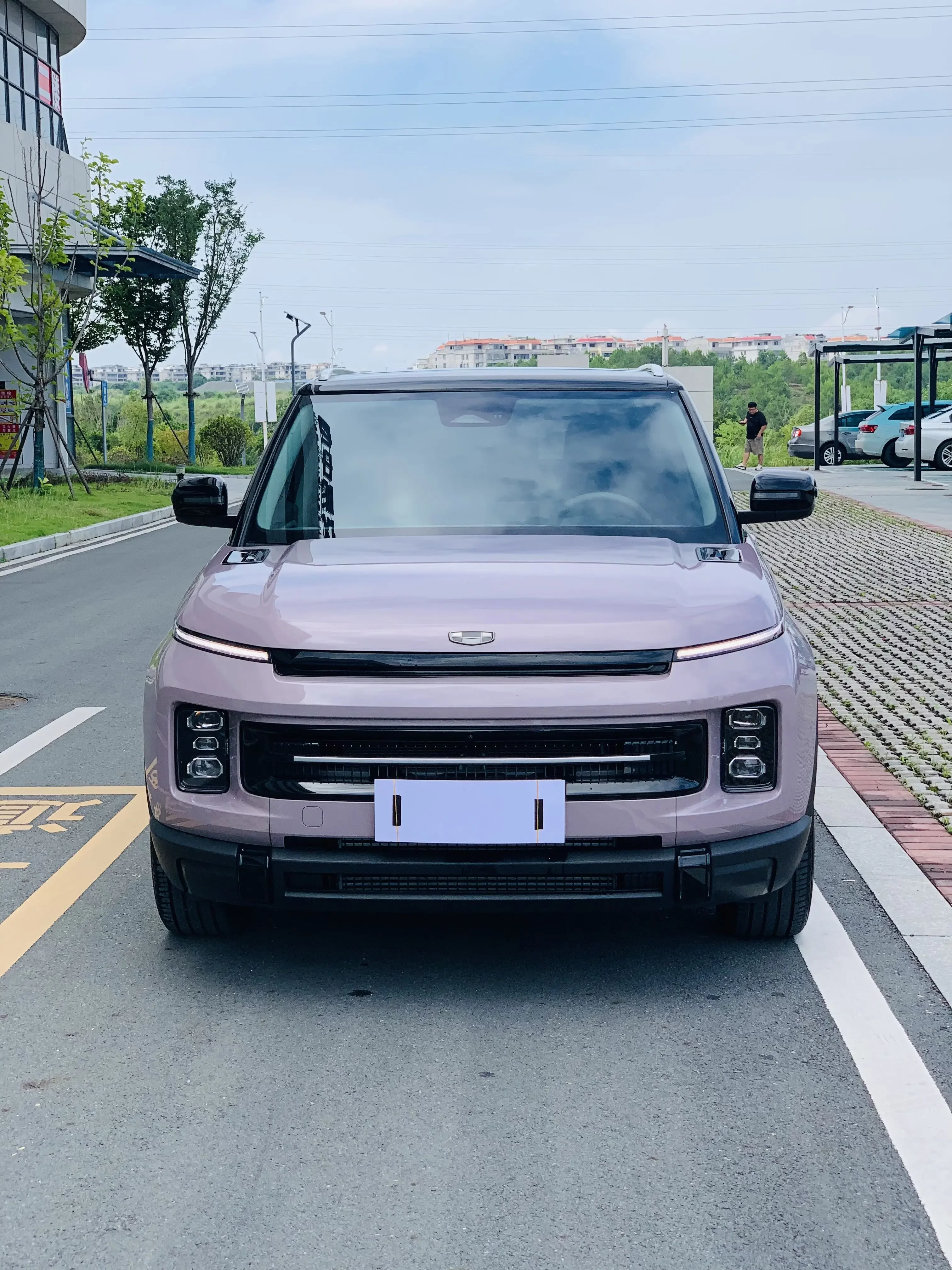 Geely ICON