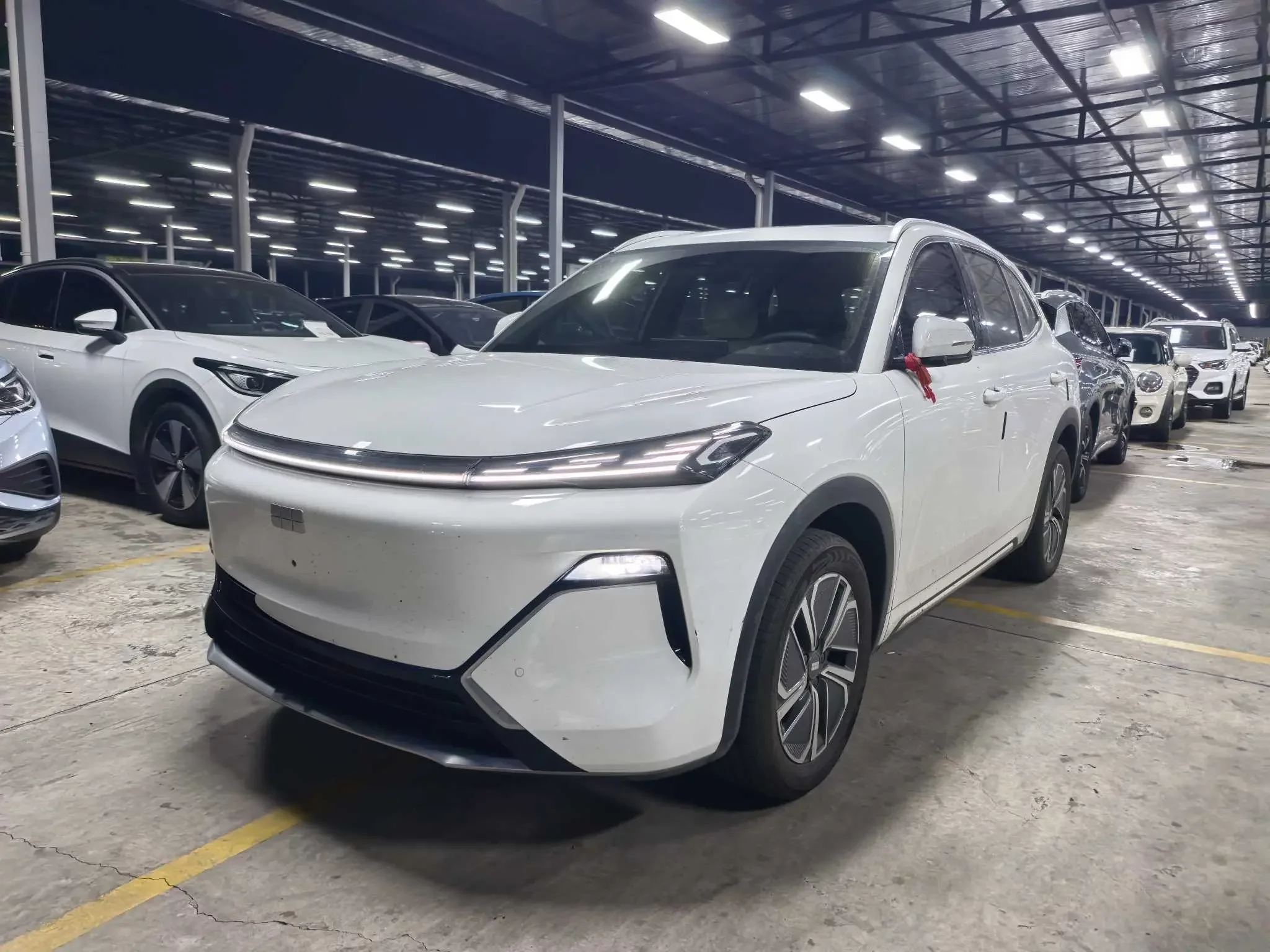 Geely Galaxy L7