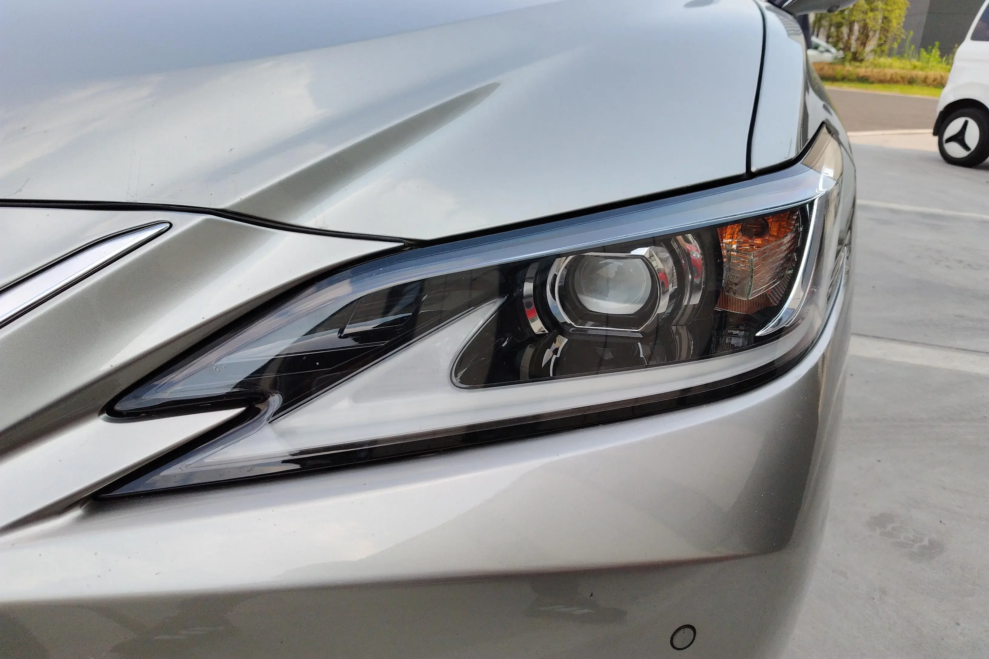 Lexus ES