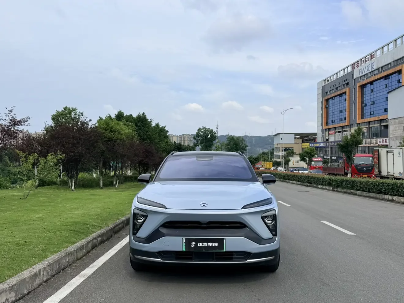 NIO ES6