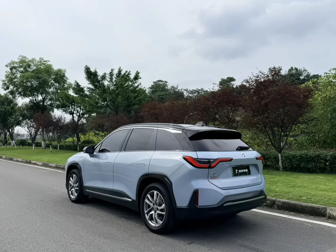 NIO ES6