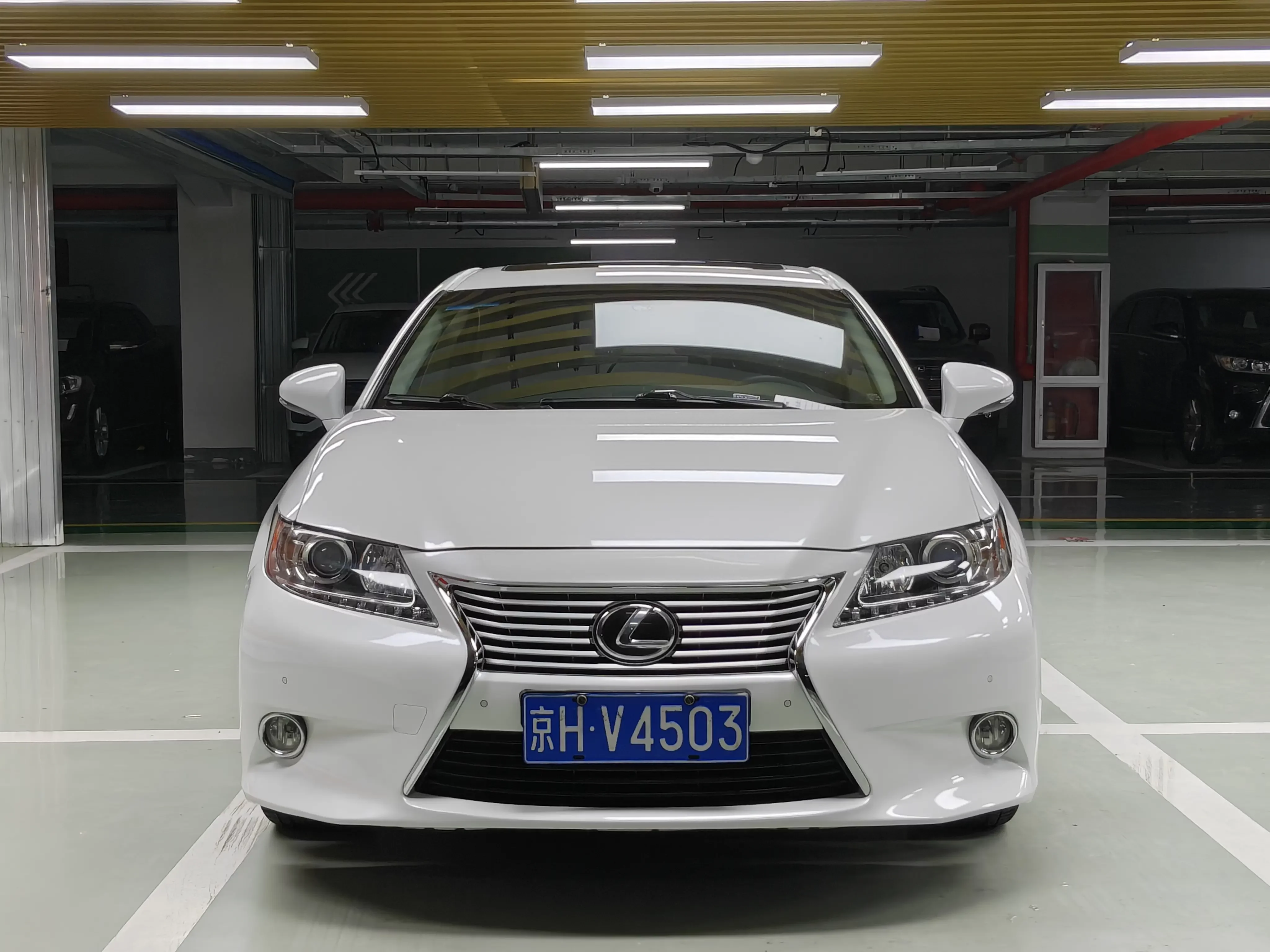 Lexus ES