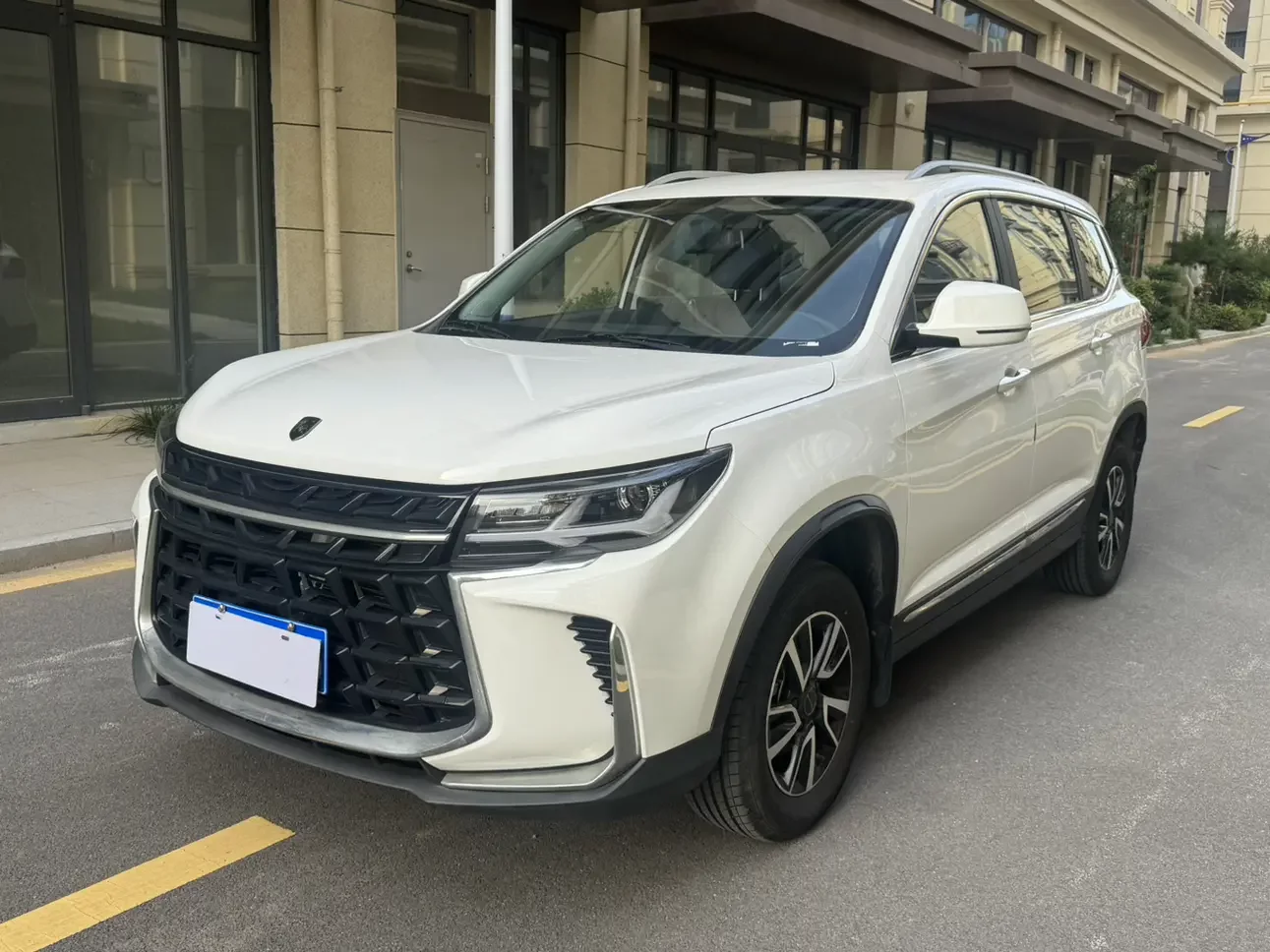 Forthing Fengxing T5