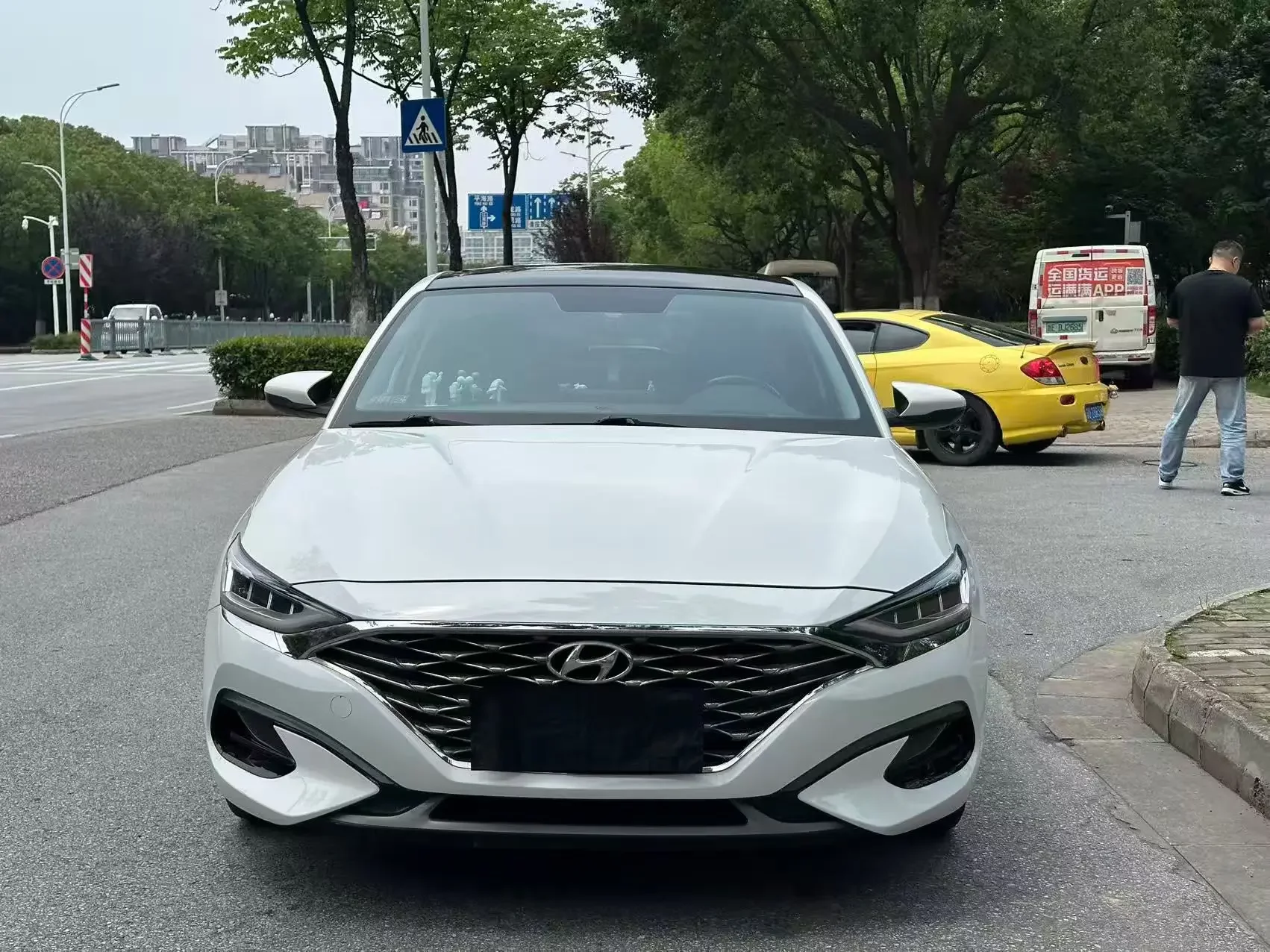 Hyundai Lafesta