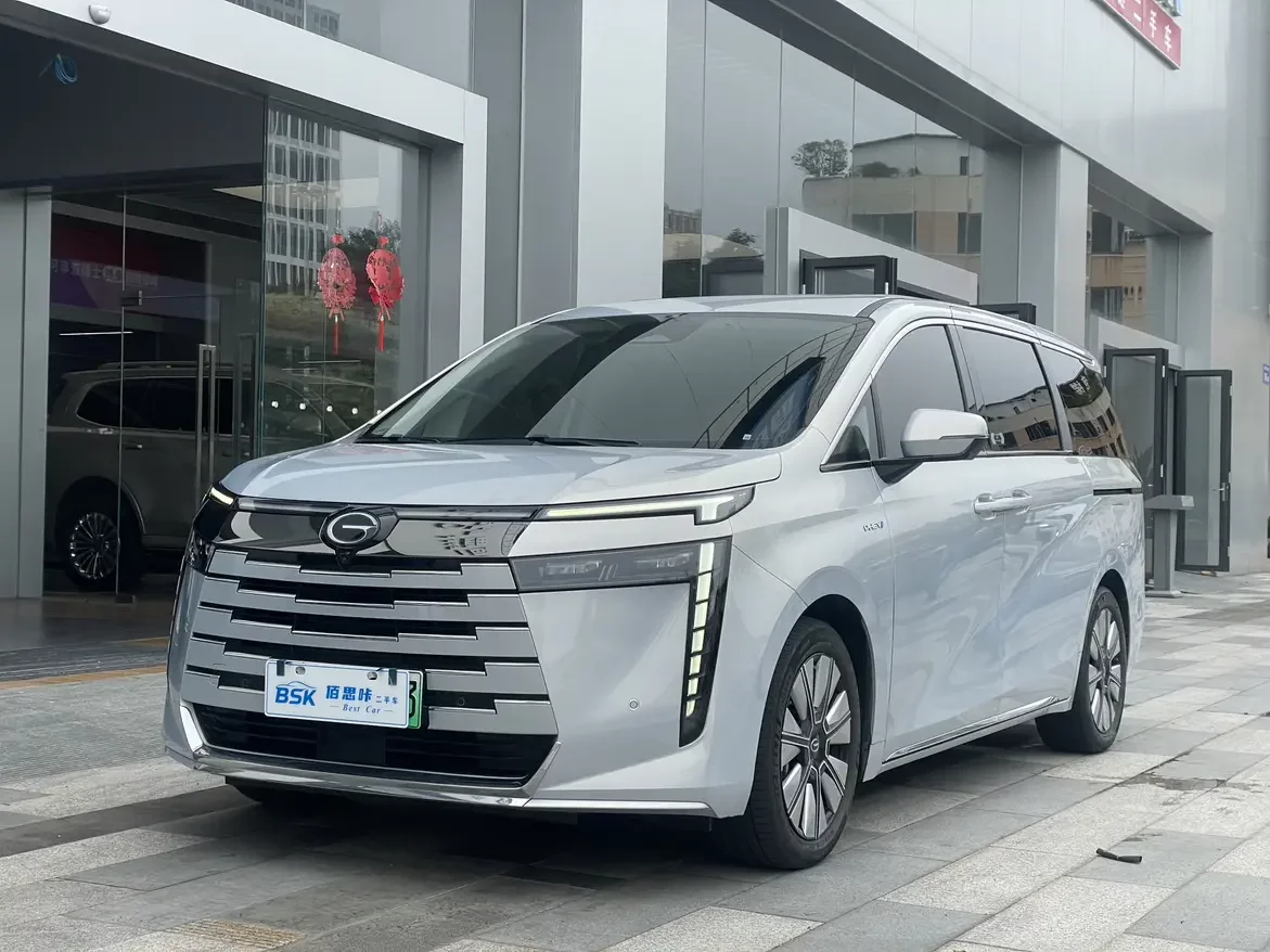 GAC Trumpchi E8 PHEV