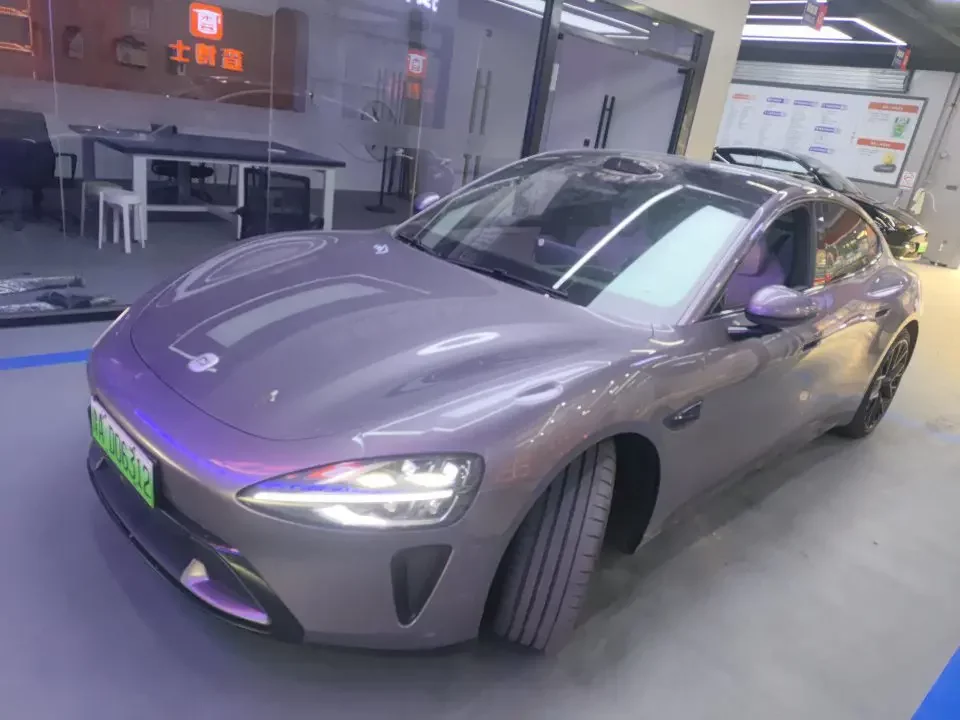 Xiaomi car Xiaomi SU7  из Китая