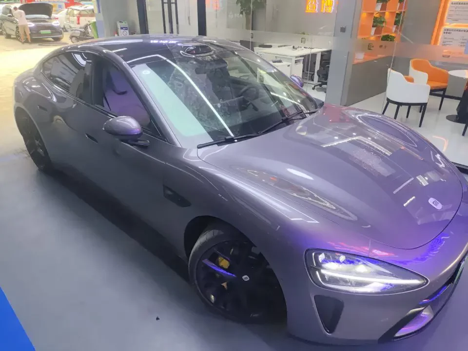 Xiaomi car Xiaomi SU7  из Китая