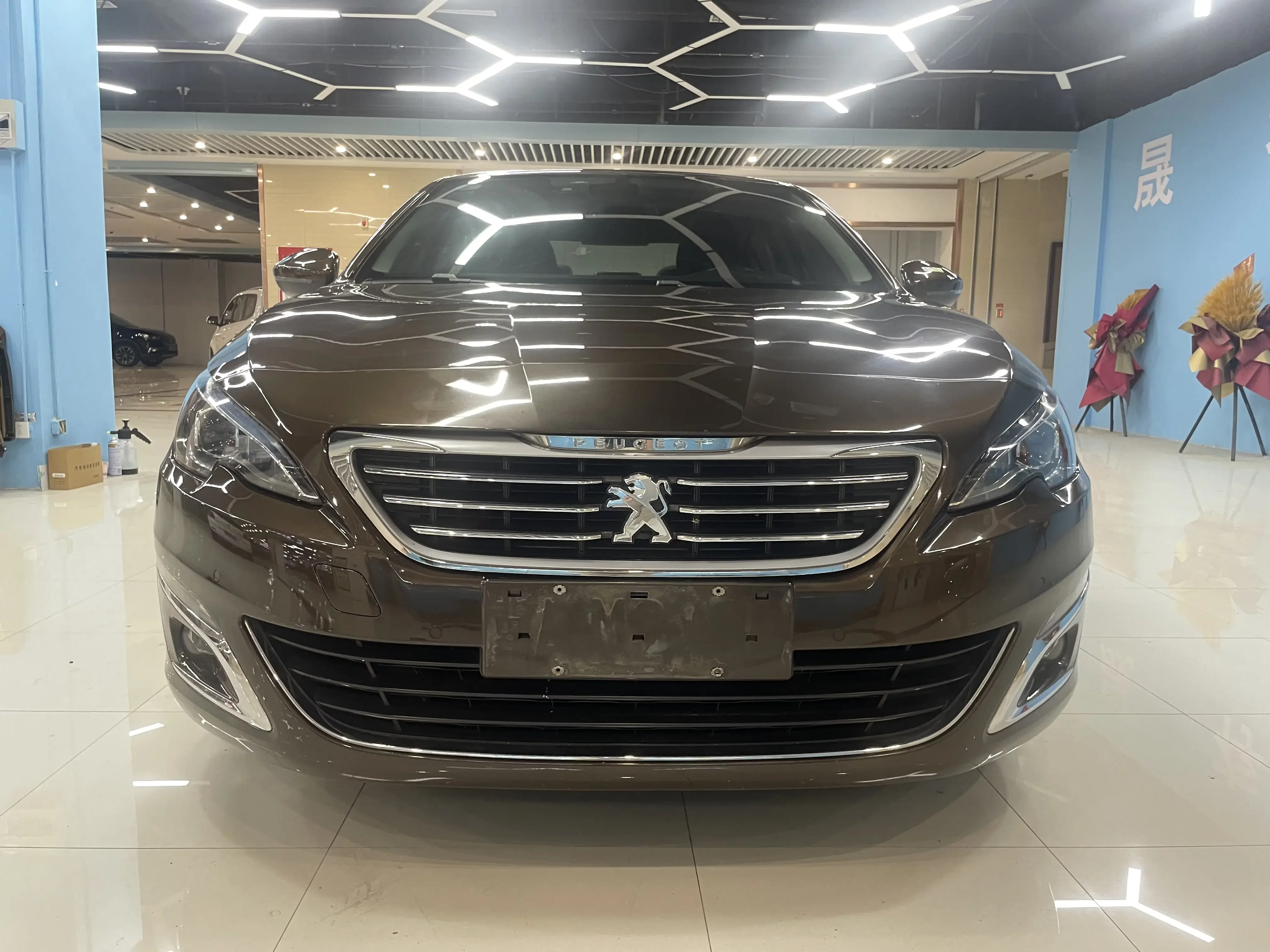 Peugeot 408