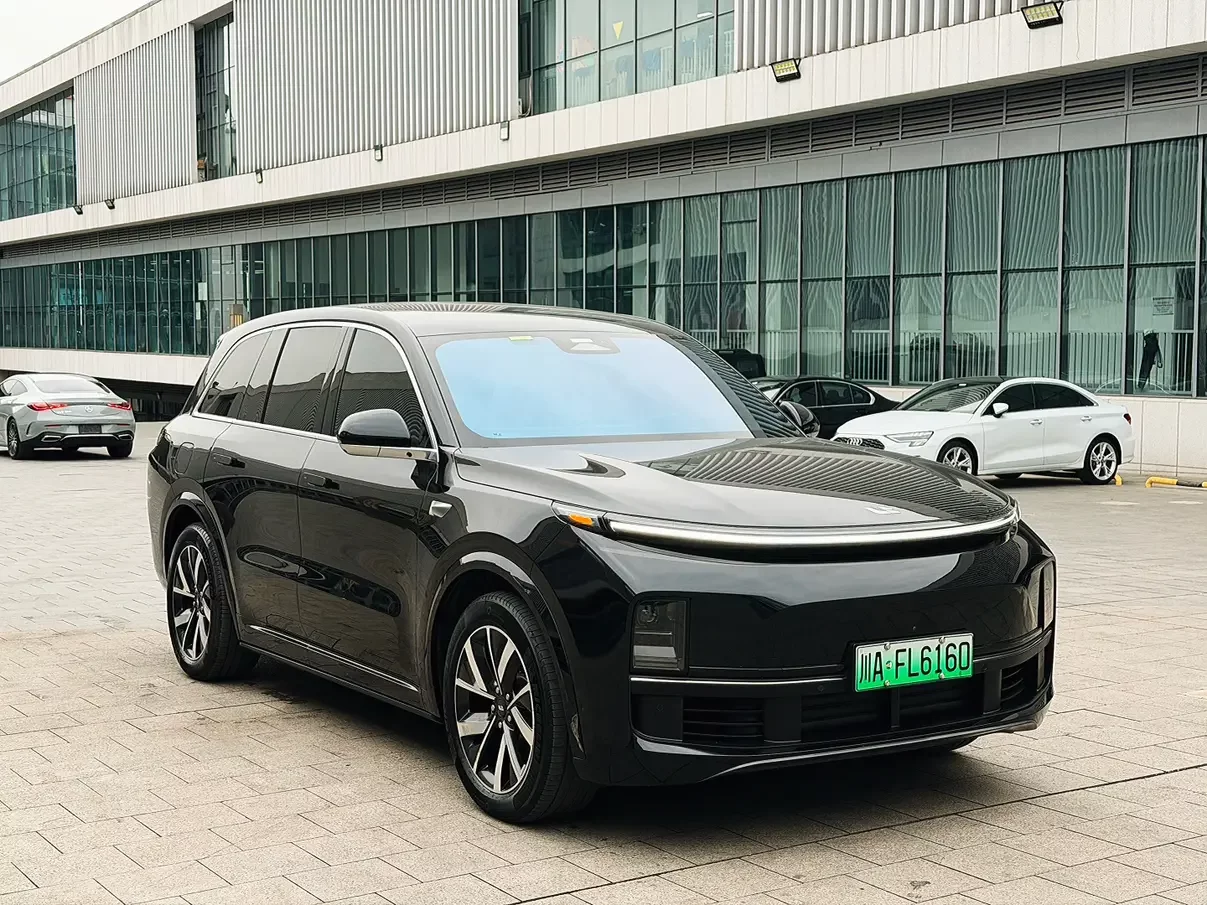 Lixiang L8
