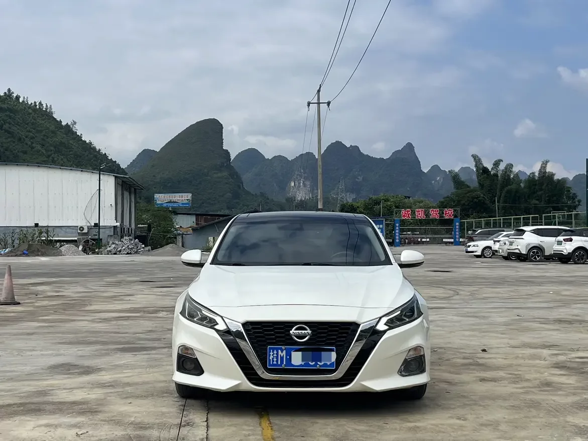 Nissan Altima