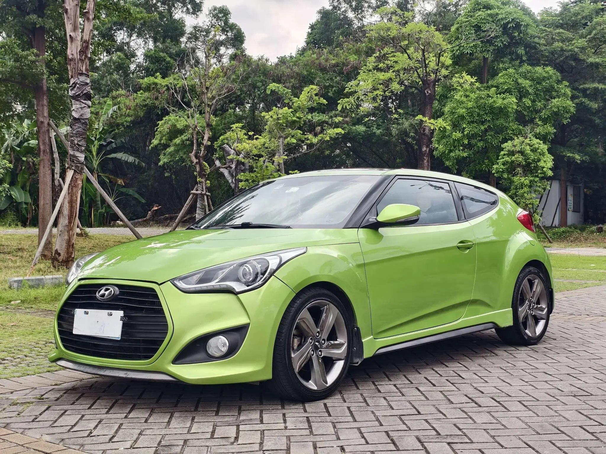 Hyundai Veloster