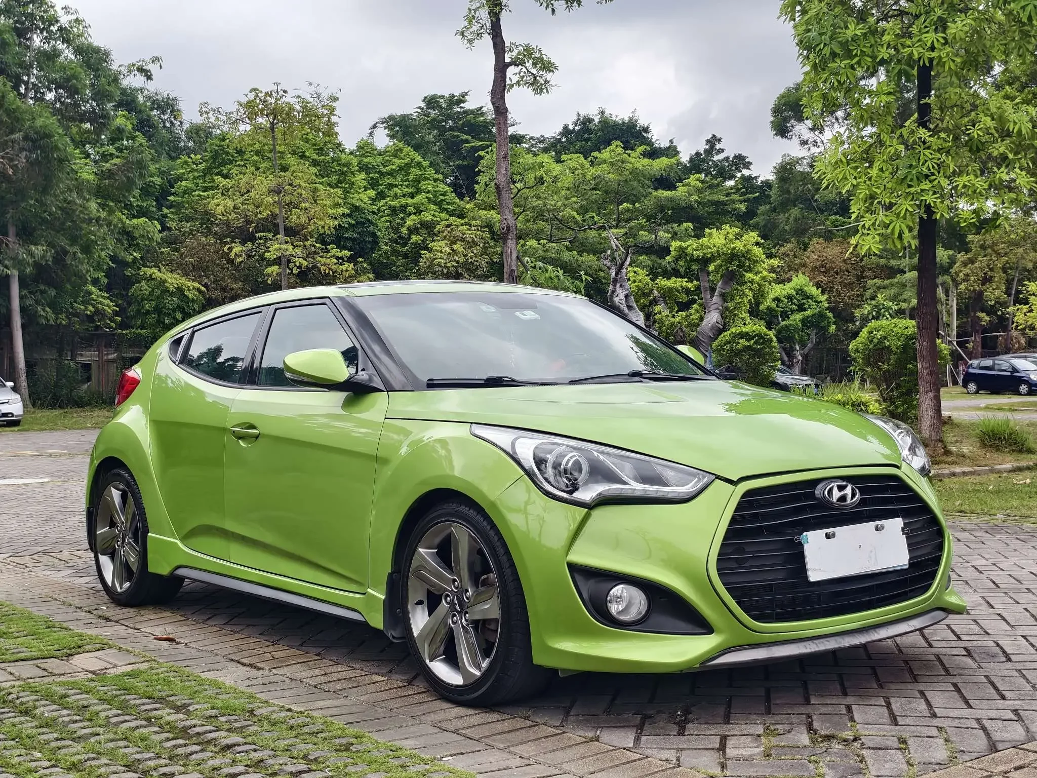 Hyundai Veloster