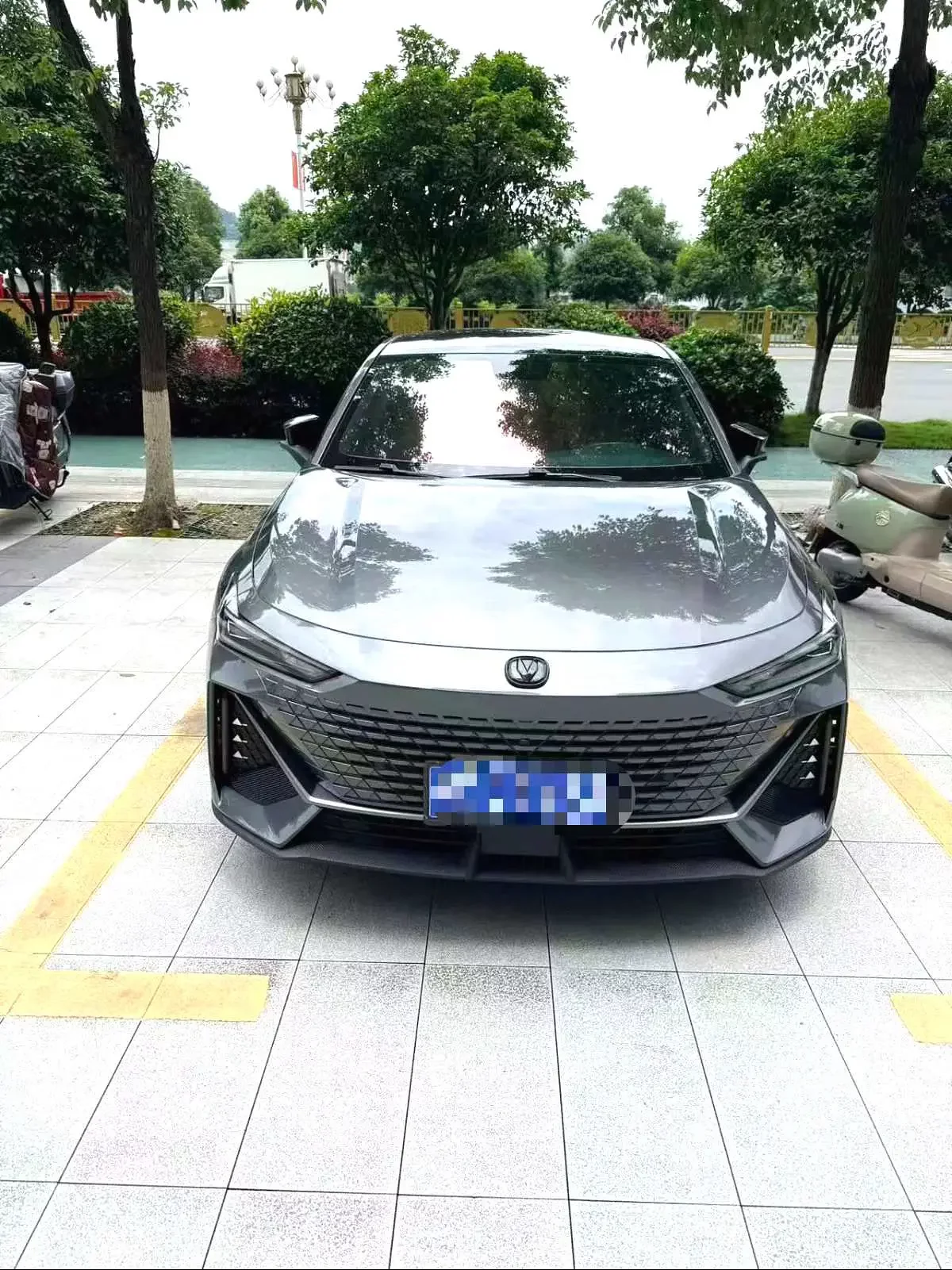 Changan UNI-V  из Китая