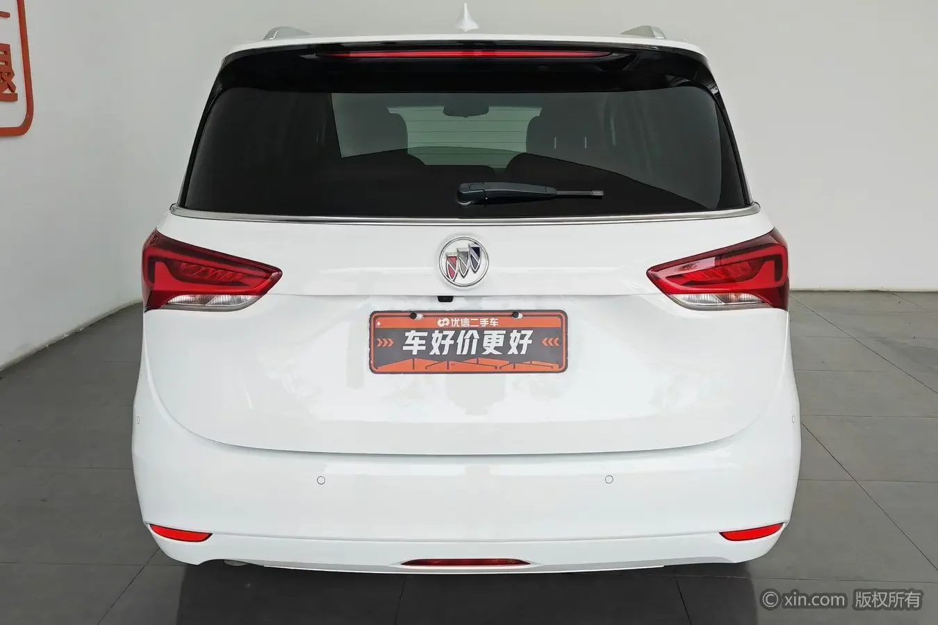 Buick GL6