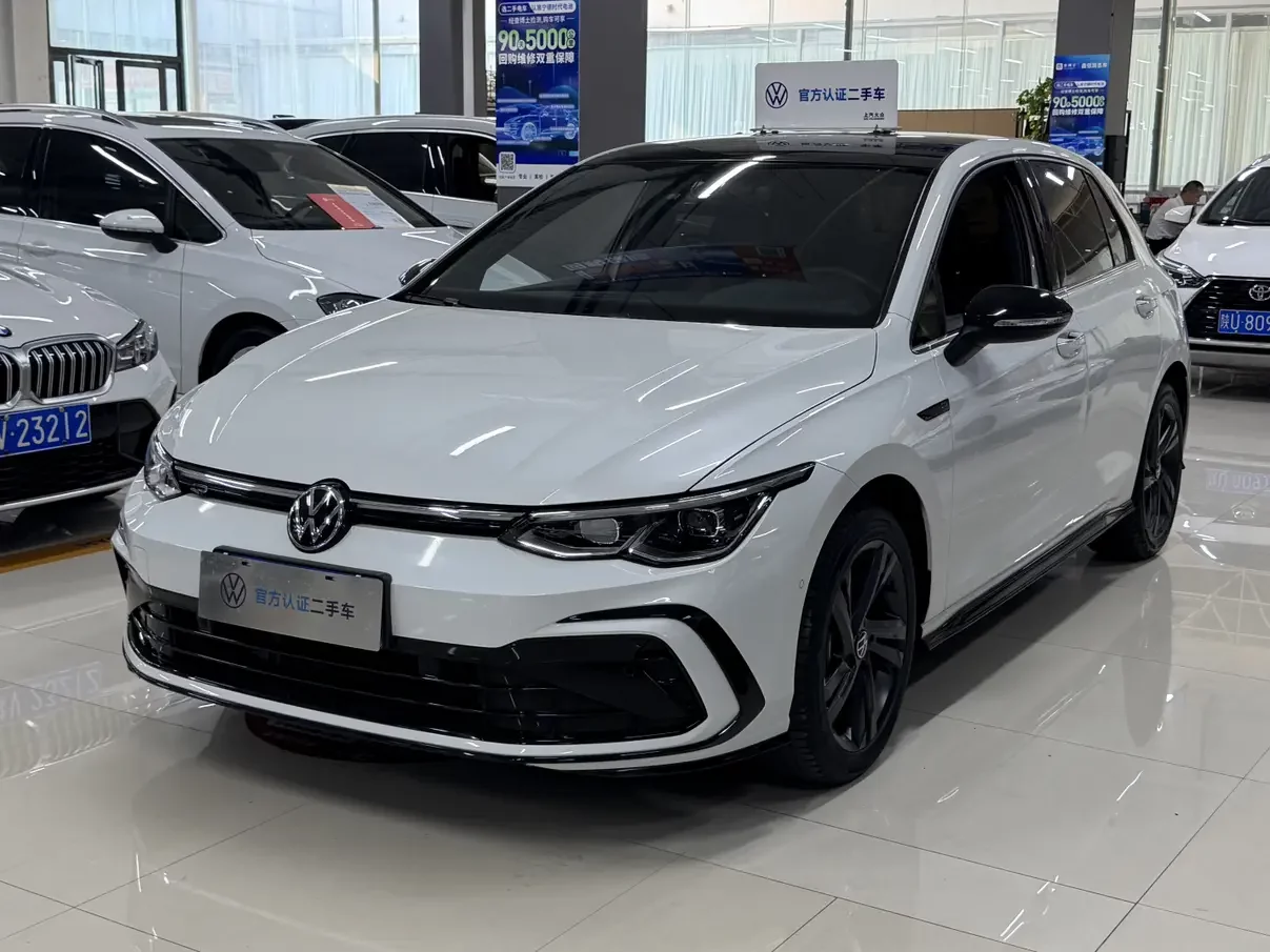 VOLKSWAGEN GOLF