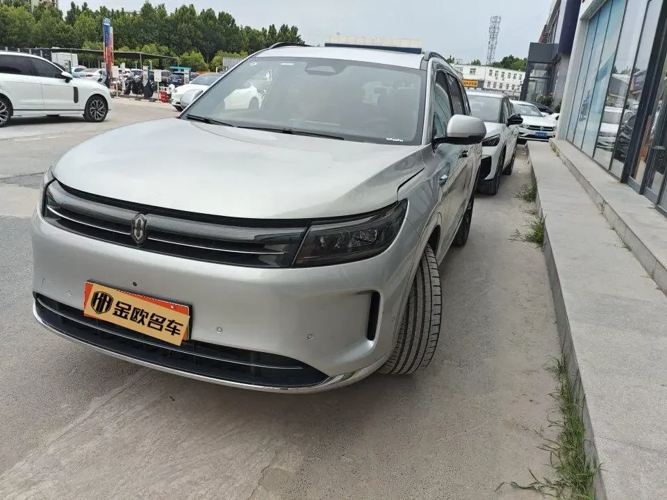 AITO M7