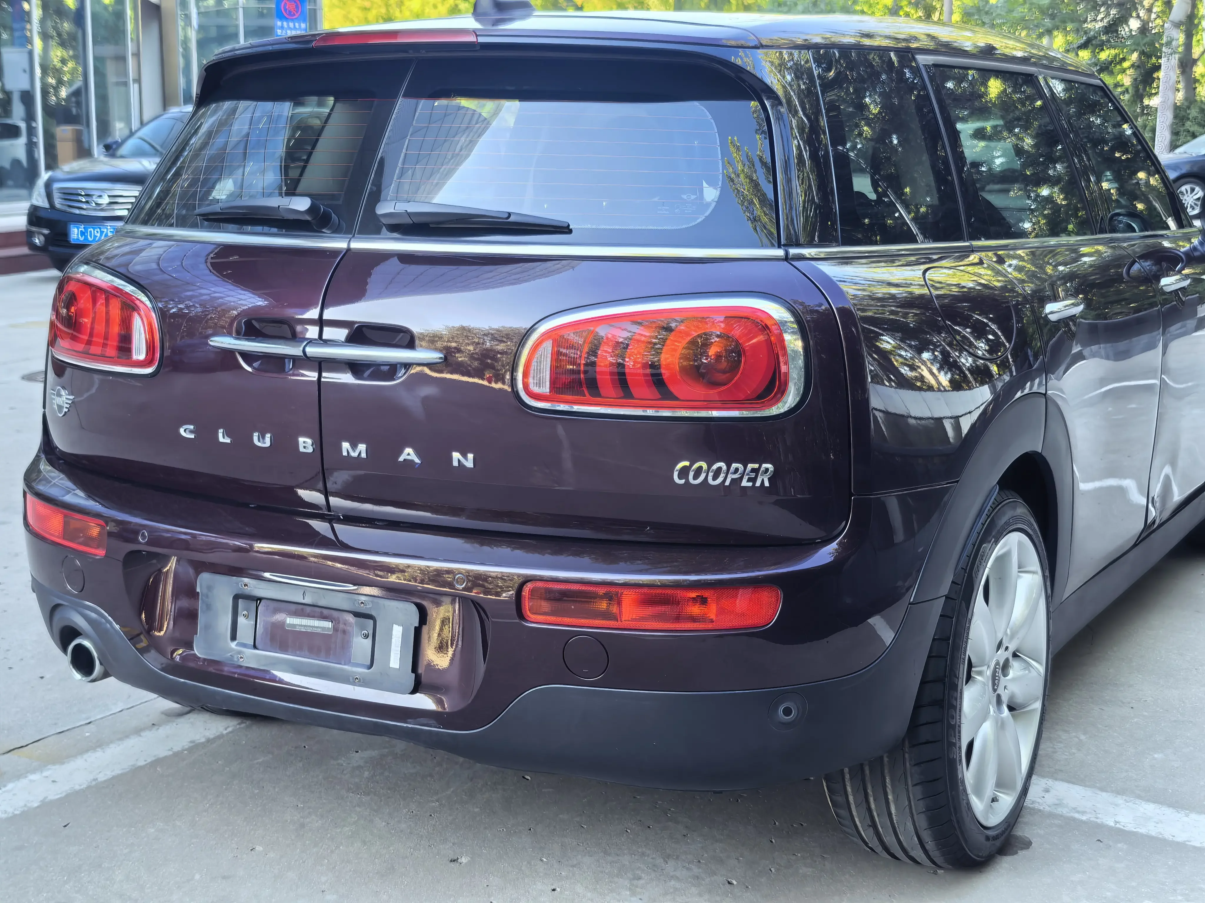 MINI CLUBMAN
