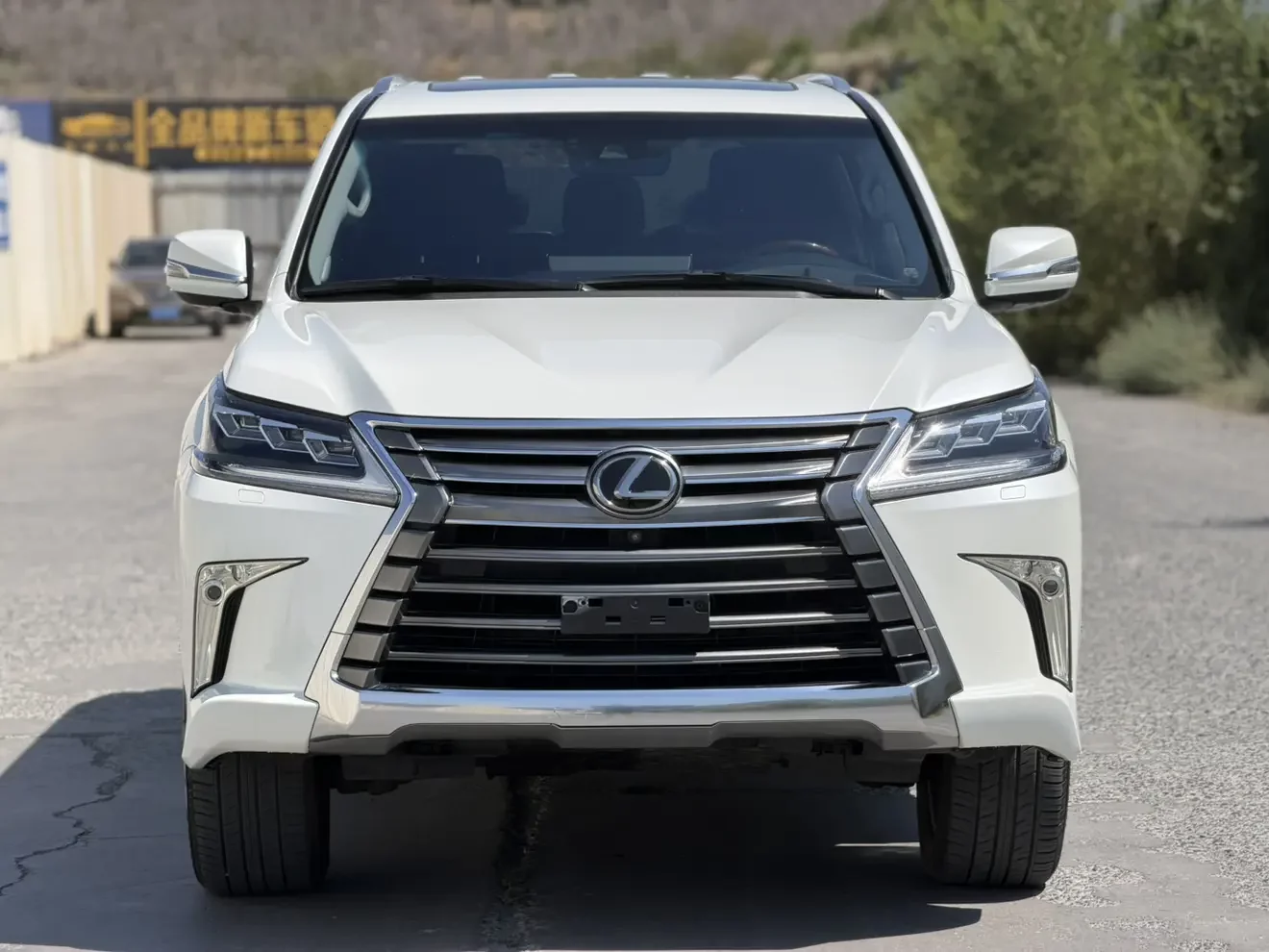 Lexus LX