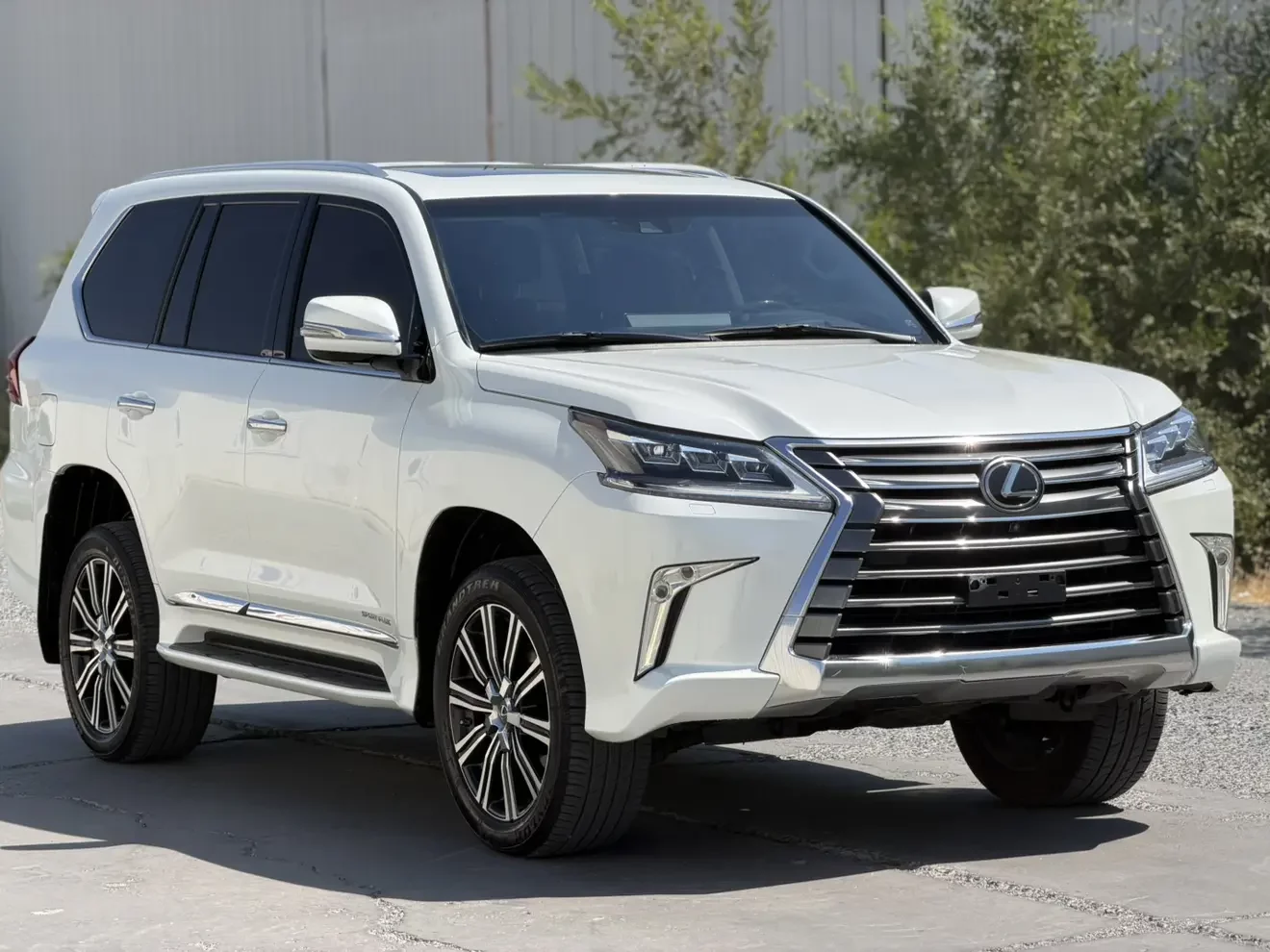 Lexus LX