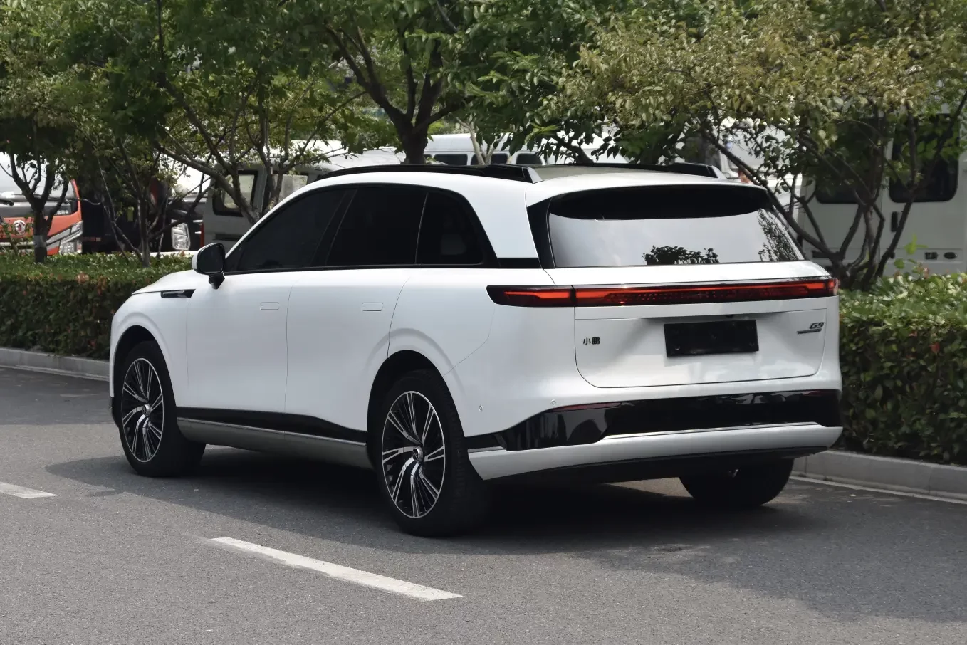 Xpeng G9