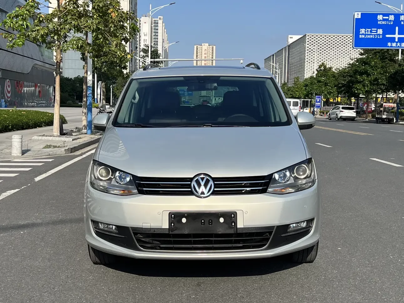 Volkswagen Sharon
