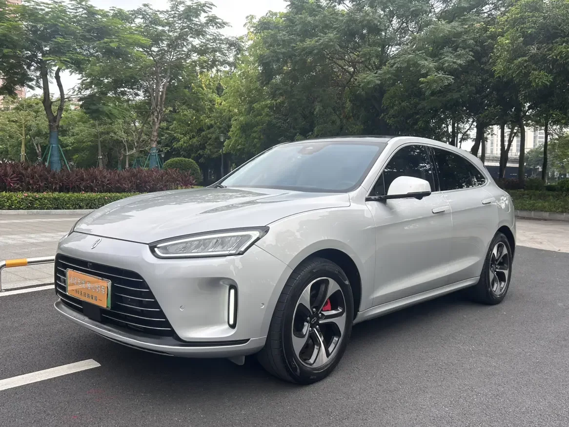 AITO M5