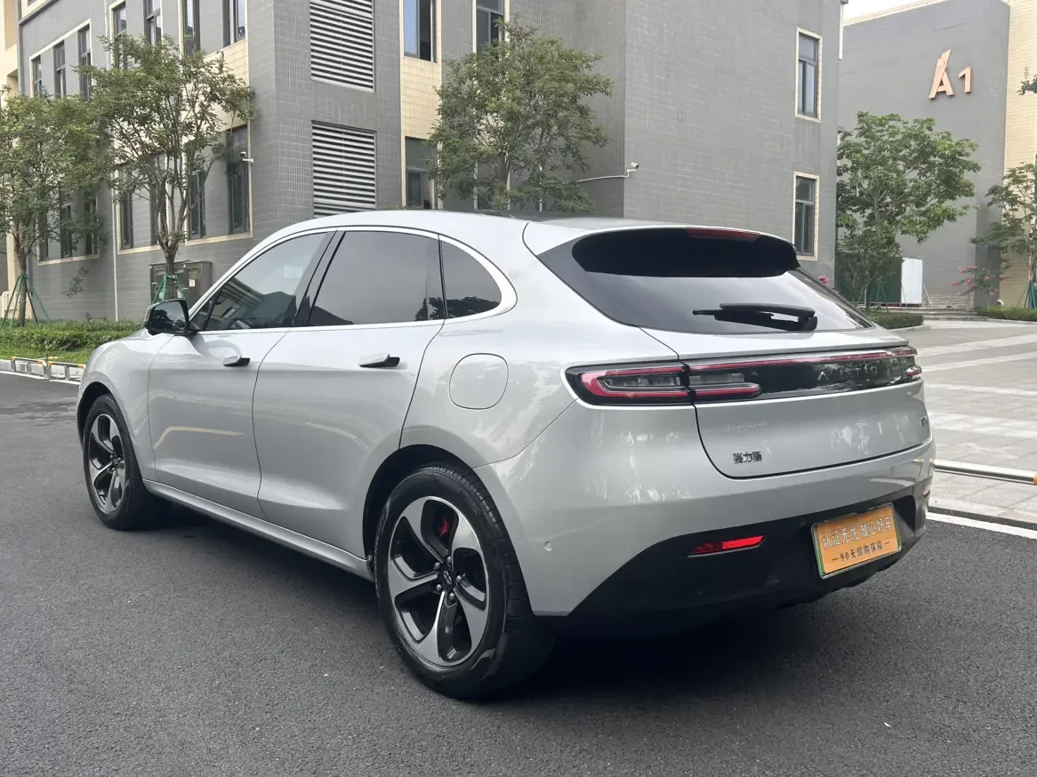 AITO M5