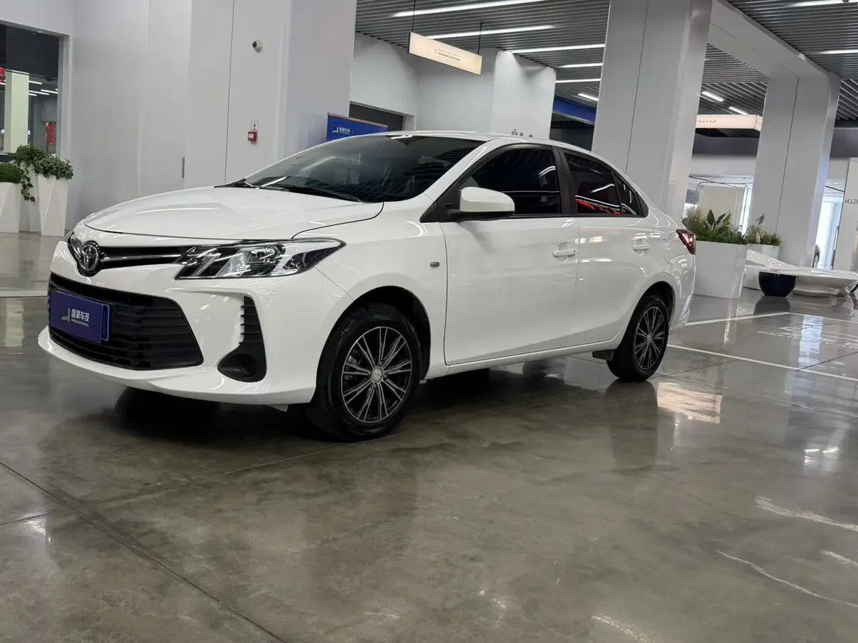 Toyota Vios  из Китая