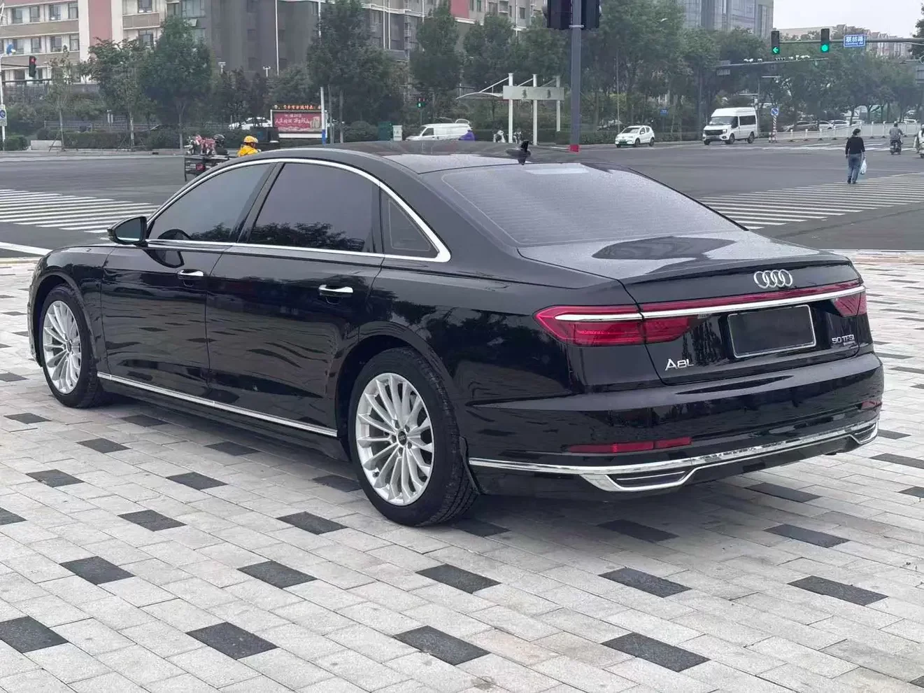 Audi A8