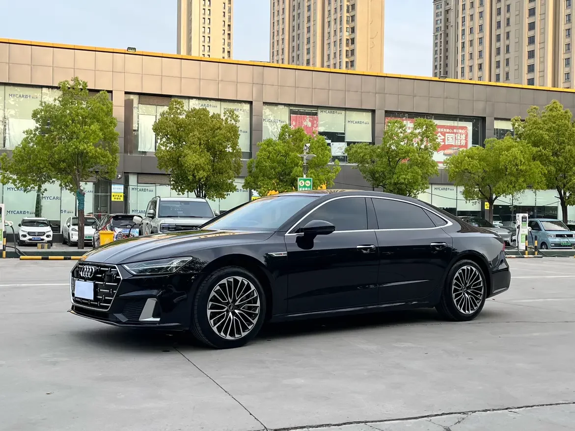 Audi A7L