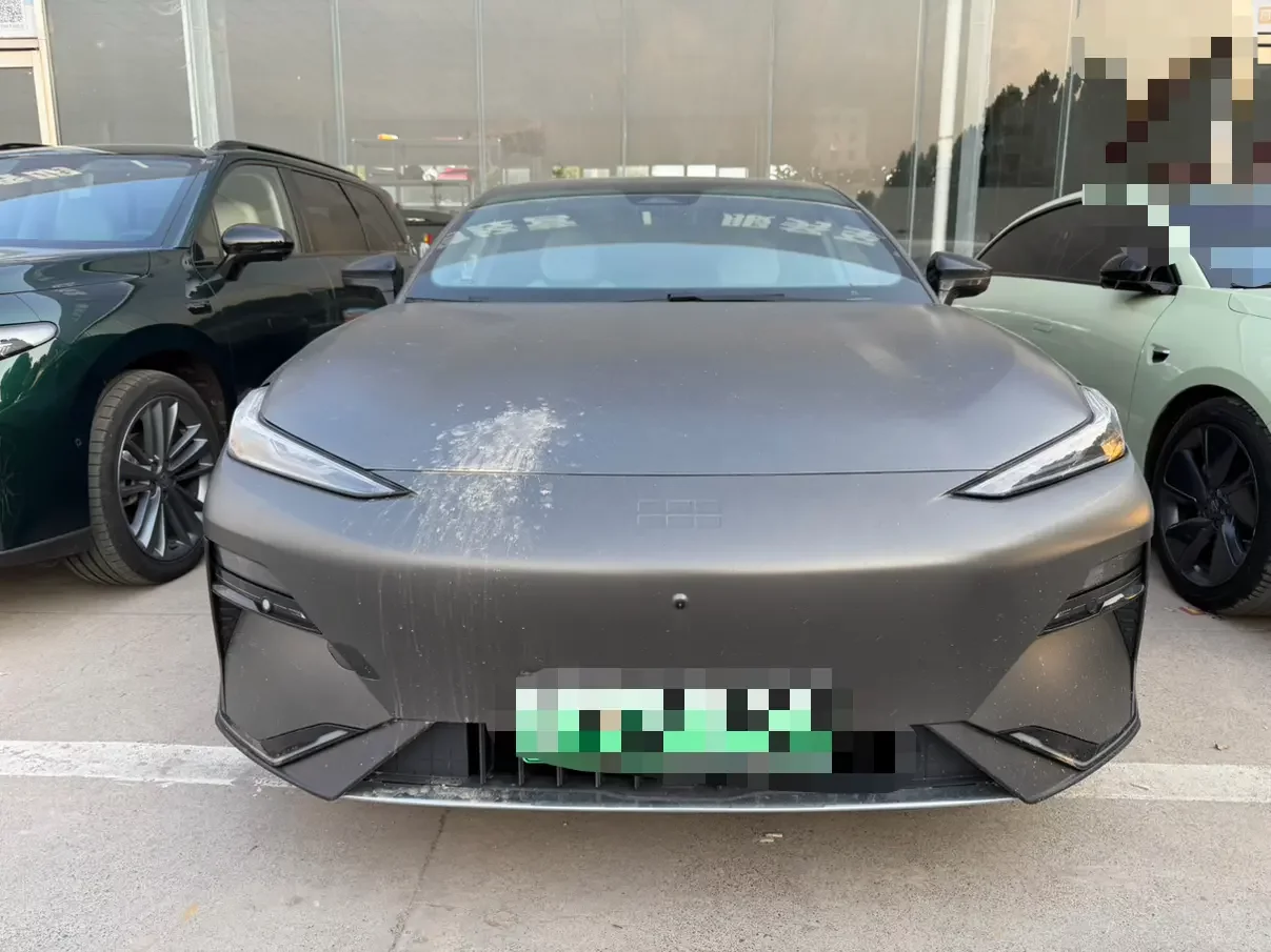 Geely Galaxy E8