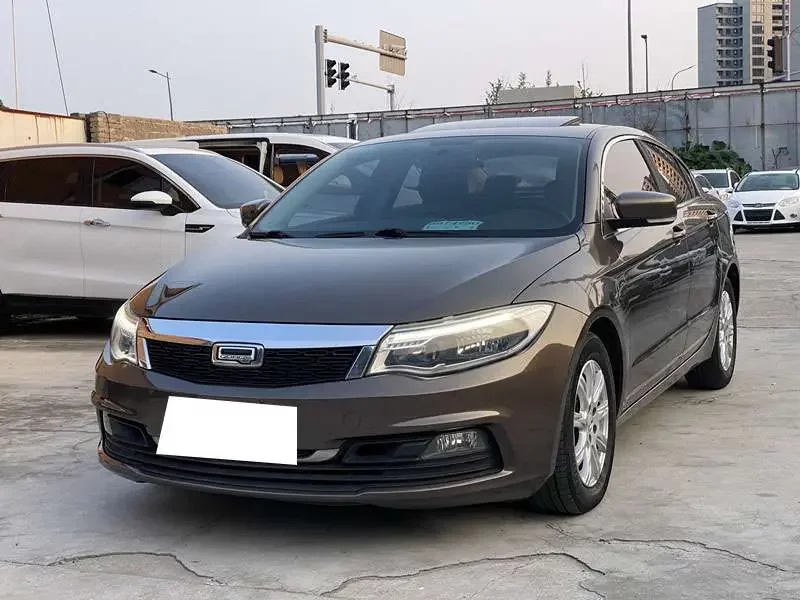 Qoros 3  из Китая