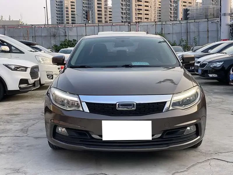 Qoros 3  из Китая