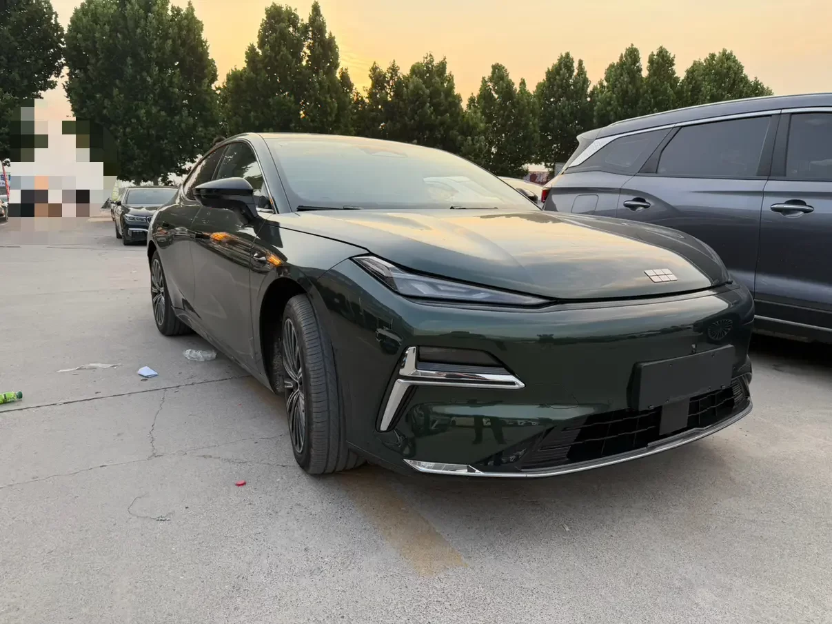 Geely Galaxy Star 8 PHEV