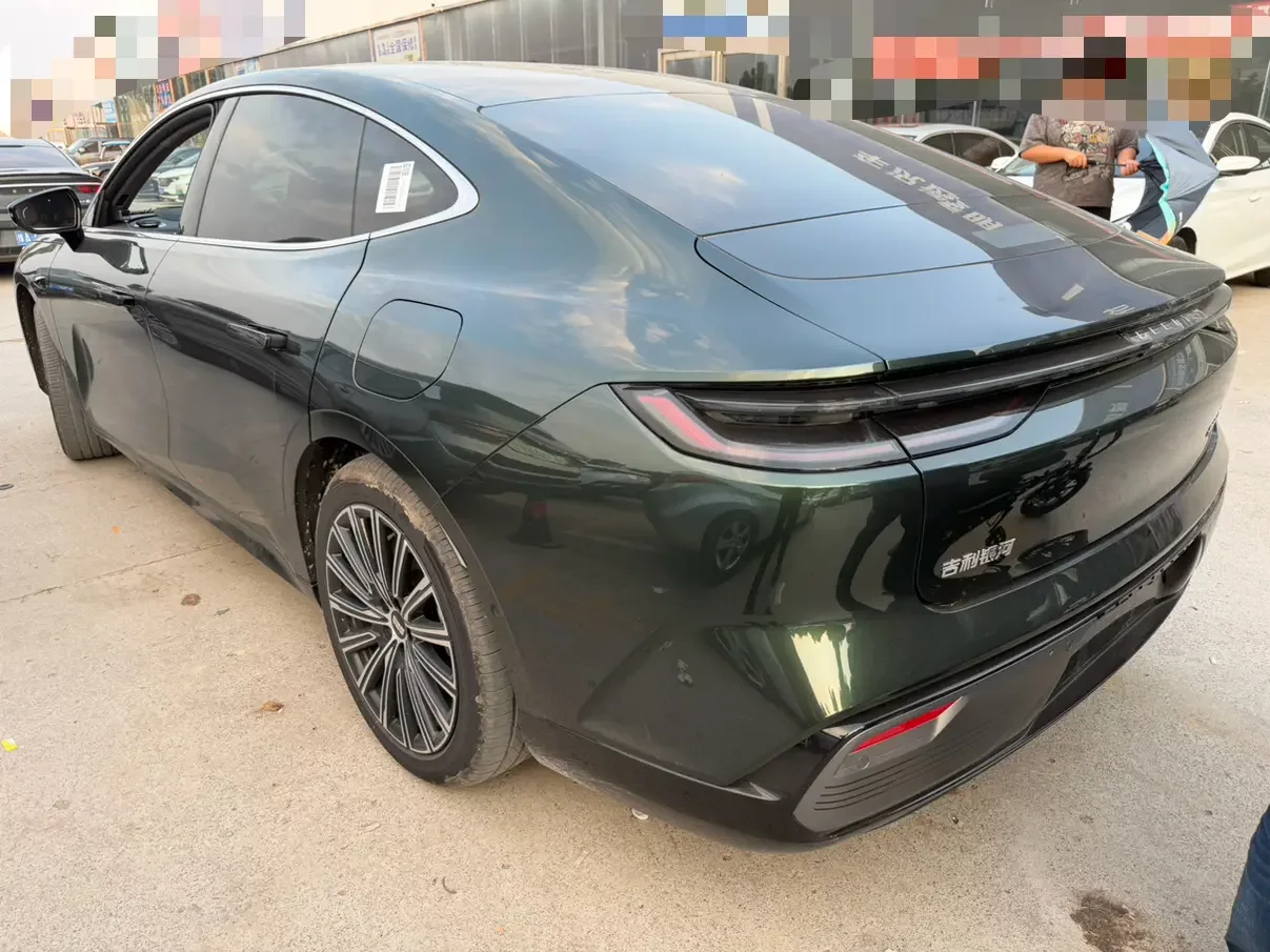 Geely Galaxy Star 8 PHEV