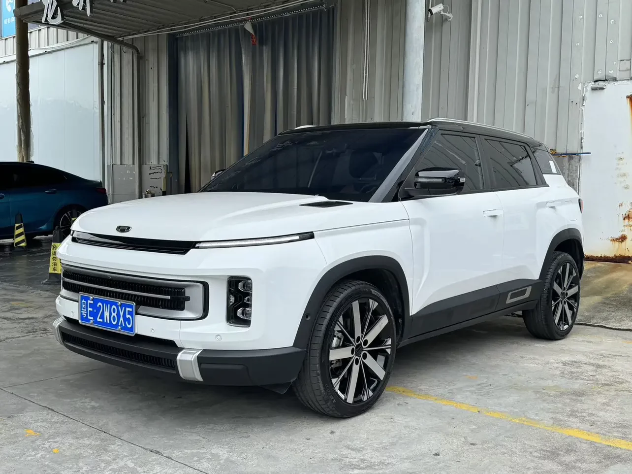 Geely ICON