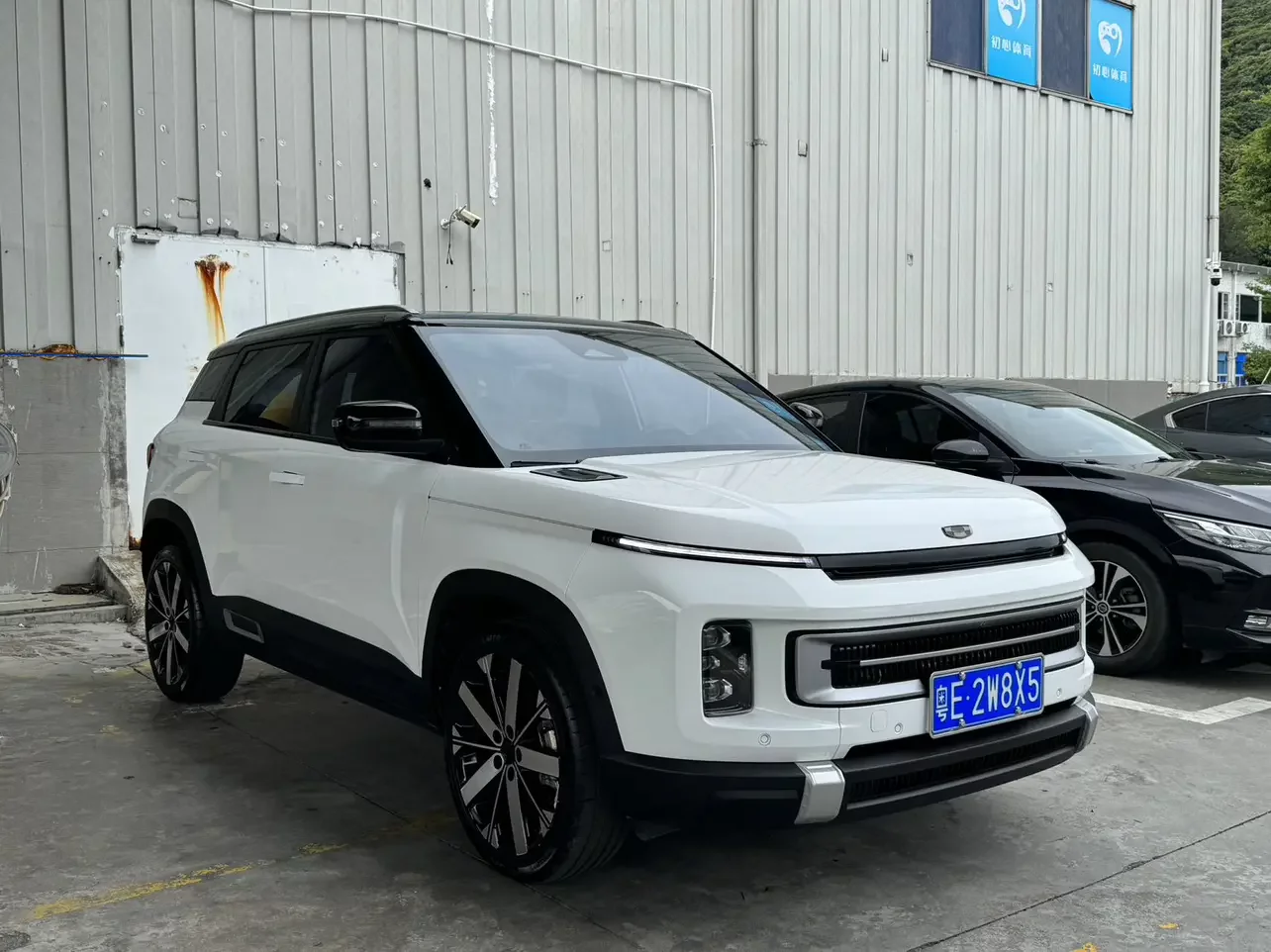 Geely ICON